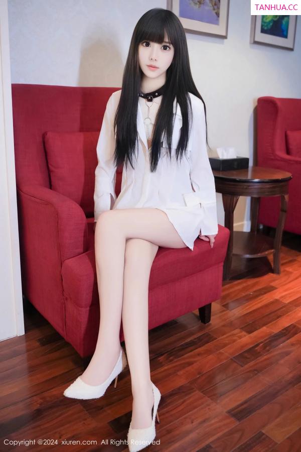   [XiuRen]高清写真图 2024.05.21 No.8573 沐言yanyan 美臀性感第19张图片